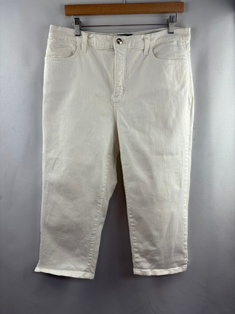 Women’s NYDJ Size 14 White Jean Capris